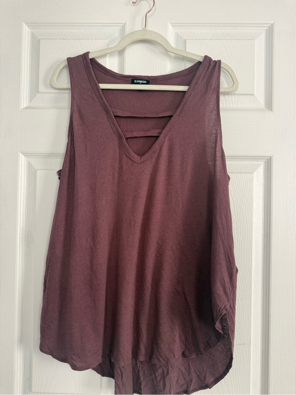 Express Mauve Ladder-Back V-Neck Tank Top